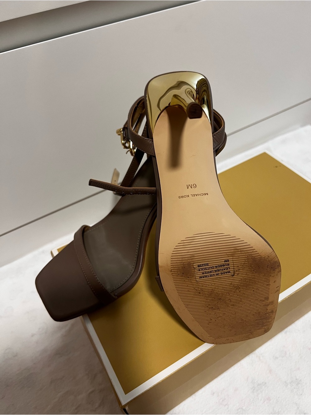 Michael Kors Dark Brown Leather Strappy Square-Toe Heels Size 6 - Picture 4 of 4